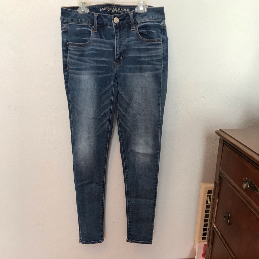 American Eagle long blue jeans